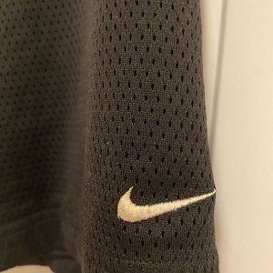 Black nike basketball shorts boys size large